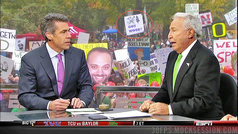 Illustration for article titled Eifert Tower! Your Roundup Of The Best Signs Behind The College Gameday Crew, Plus Lee Corso Dressed As A Leprechaun
